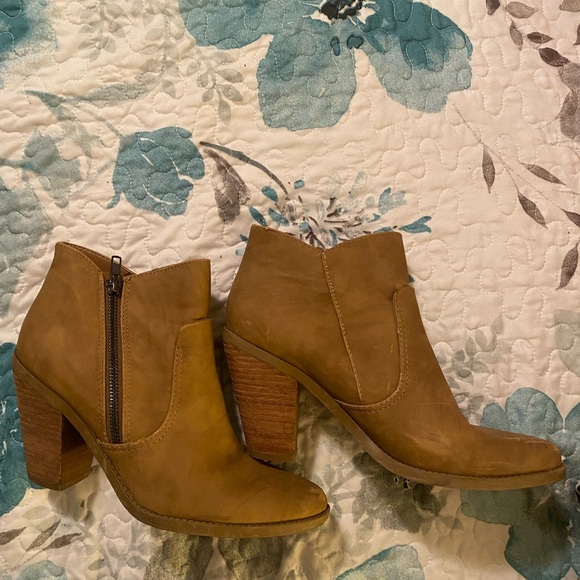 Dolce Vita SIRANO Ankle Bootie inTruffle  Suede Size 10 - Picture 3 of 6